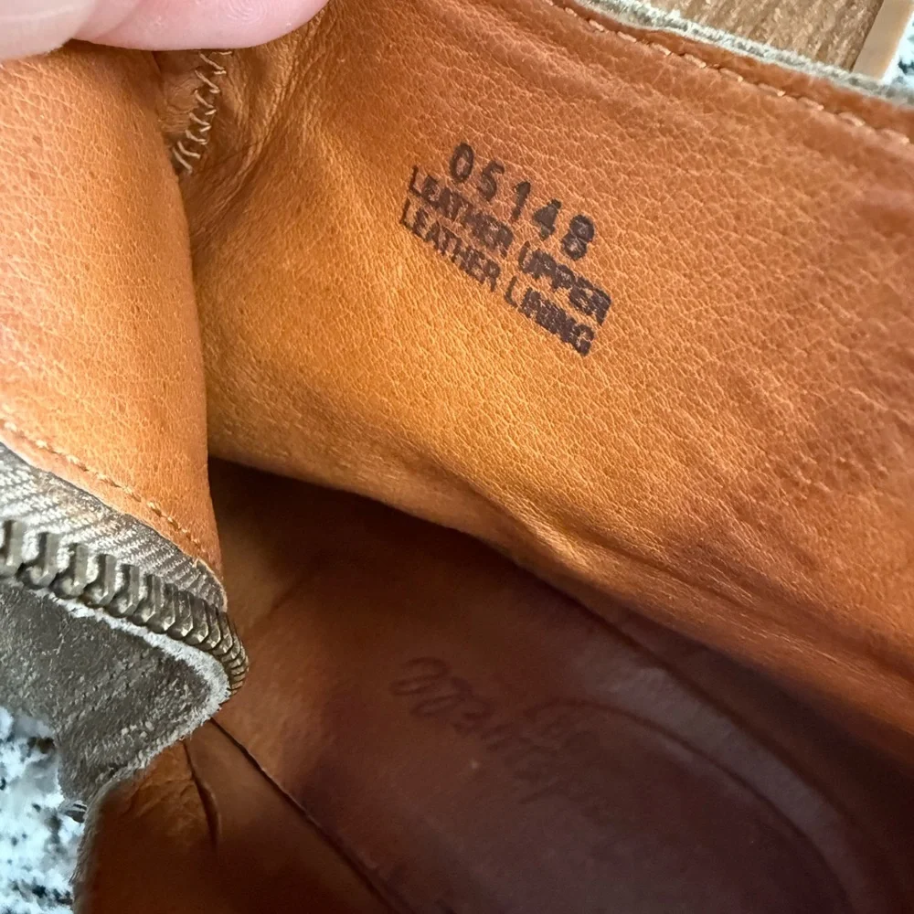 Madewell Billie Suede Ankle‎ Booties Taupe Block Heel Size 7.5 Made in Italy